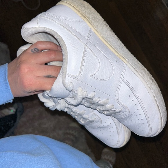 NIKE WHITE AIR FORCE SIZE 8.5men/10 women - Picture 5 of 7